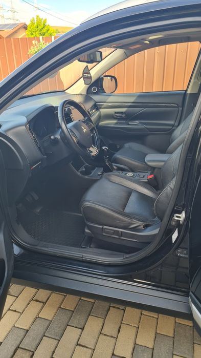 Mitsubishi Outlander, 2016, 2.2 Diesel, 7 locuri, ACCEPT SCHIMB cu DACIA SPRING!