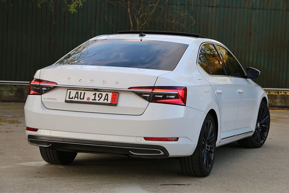 Skoda Superb 2022 Laurin&Klement / 2.0 150cp Euro6 / Virtual / Panorama / Keyless / Carplay