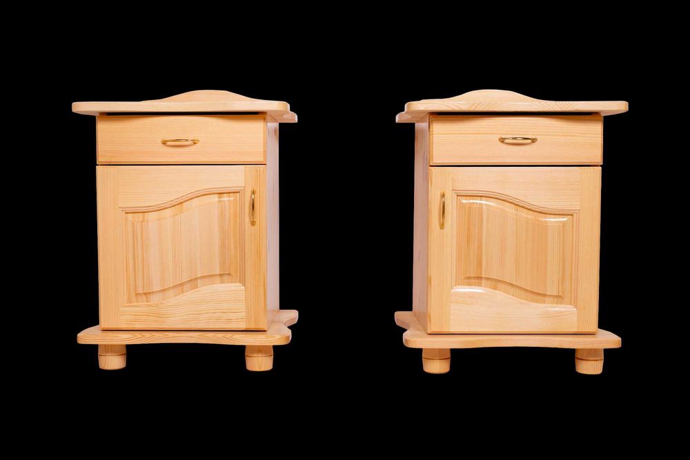 Легла от масивна дървесина, производител