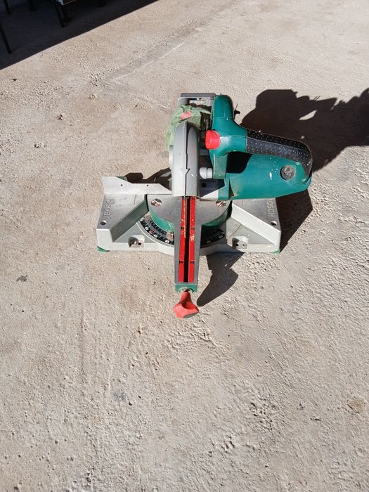 Fierastrau circular electric Bosch