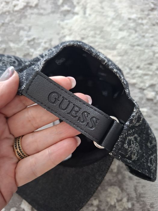 Sapca guess noua