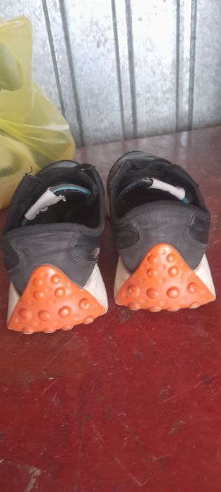 Продам 37 размер кроссовка