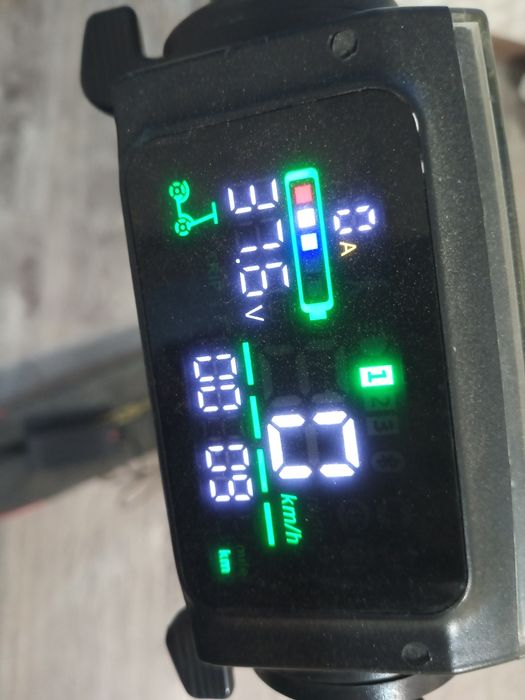 Продам электро самокат