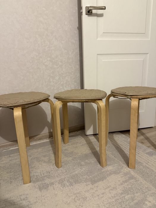 Продам табурет с подушкой