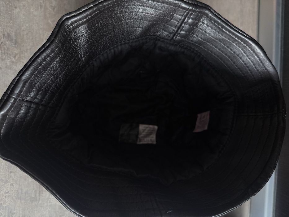 Palarie piele , impecabila