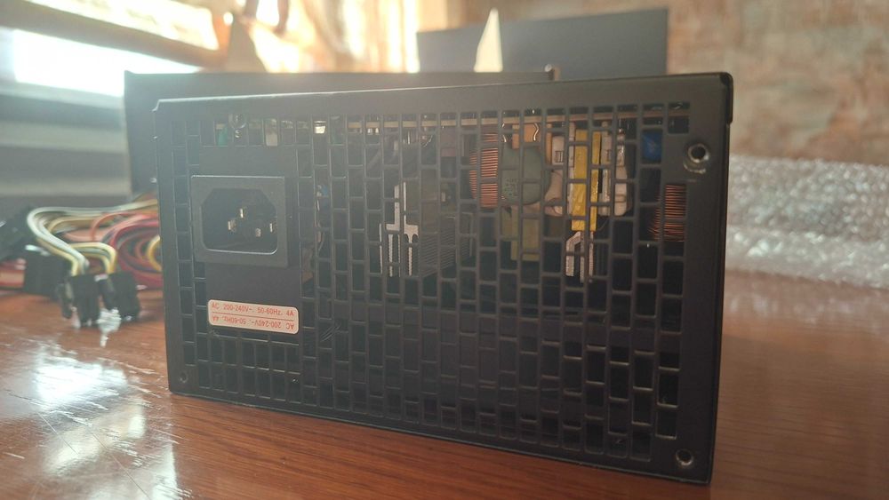 Блок питания Huntkey GS600