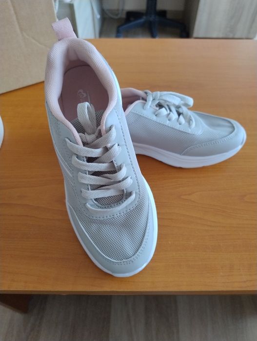 Маратонки за момиче