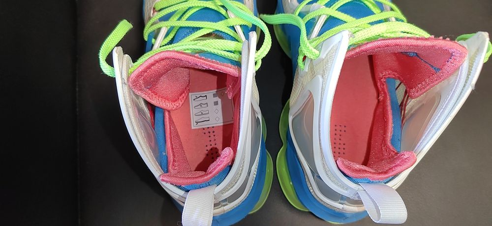 Nike Lebron XIX, номер 42,5