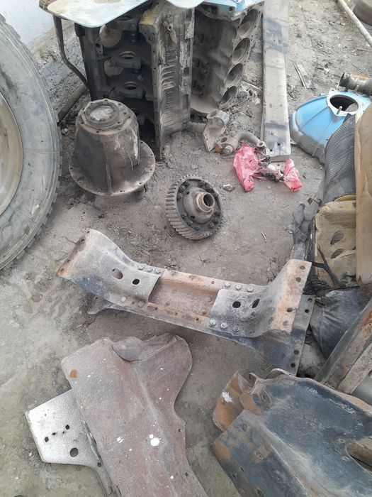 Зил запчастлар сотилади