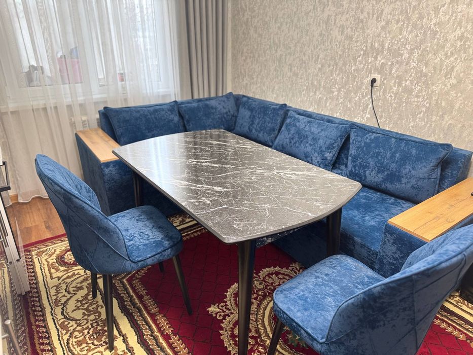 Угловой раскладной диван размер 260х150см