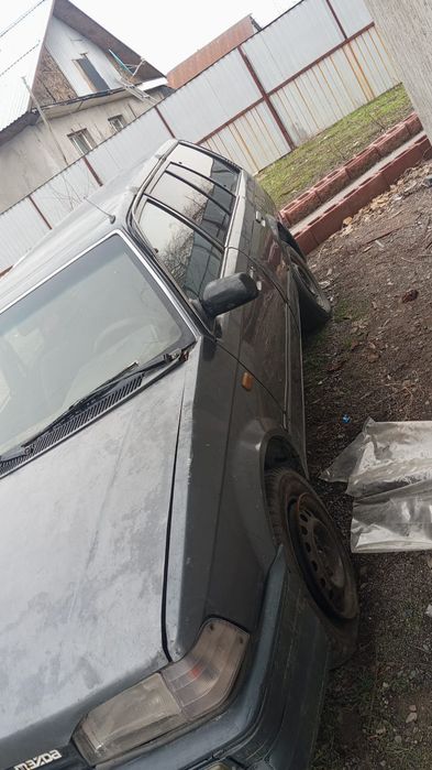 Продам Мазду 323 универсал