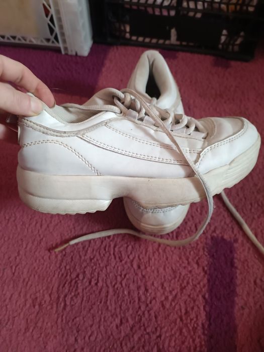 Încaltaminte pentru fete