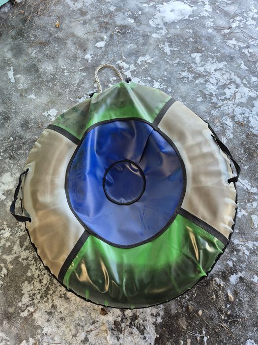 Продам тюбинг большой