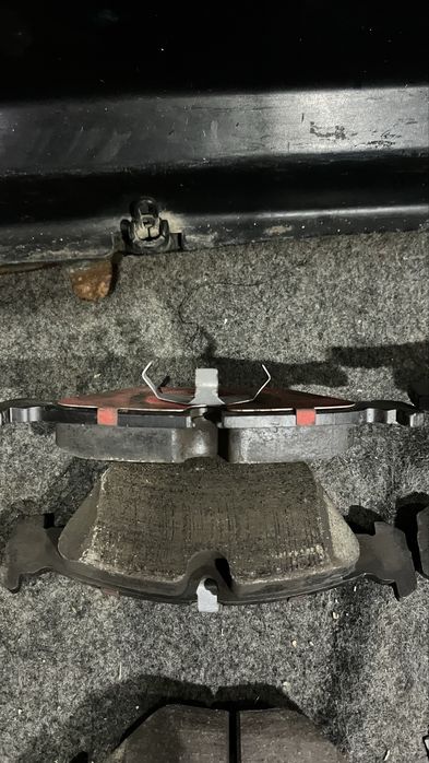 колодки бмв е34 почти новая