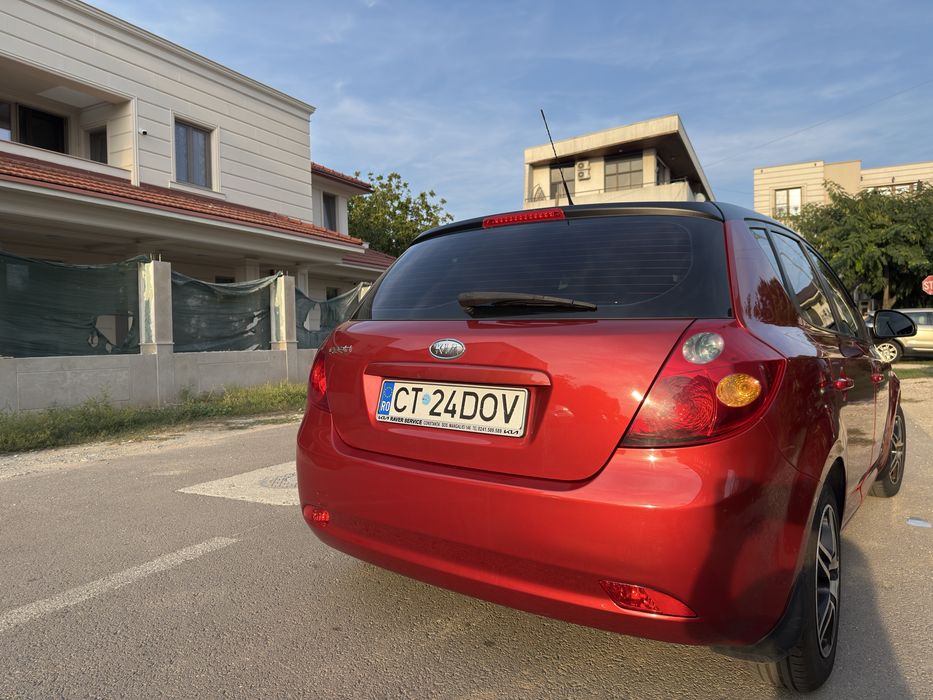 Kia ceed 1.4 benzină - 2008