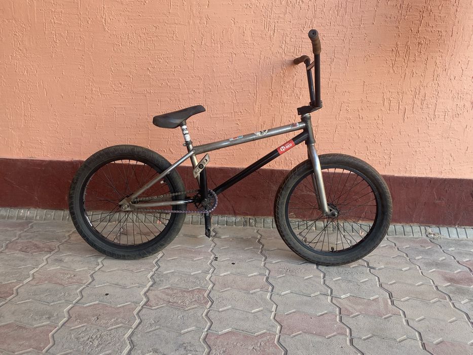 Трюковый велосипед БМХ