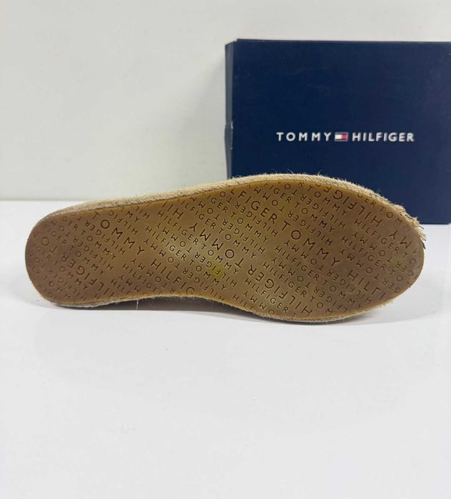 Tommy Hilfiger Textured Flatform