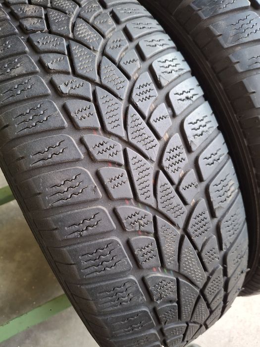 2 Anvelopele de iarnă 215 60 r17C Dunlop
