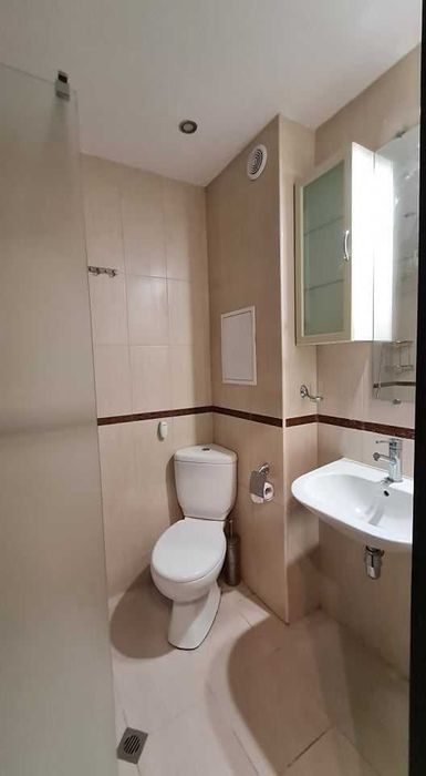 Дава се под наем Двустаен апартамент в София, Зона Б-19 - 75 кв.м за 373.83 € - Снимка #2