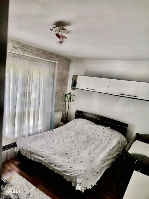 Apartament cu 2 camere 42 mp, semidecomandat, cu loc de parcare