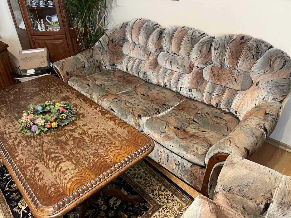 Троен диван, 2 фотьойла, 2 табуретки и маса