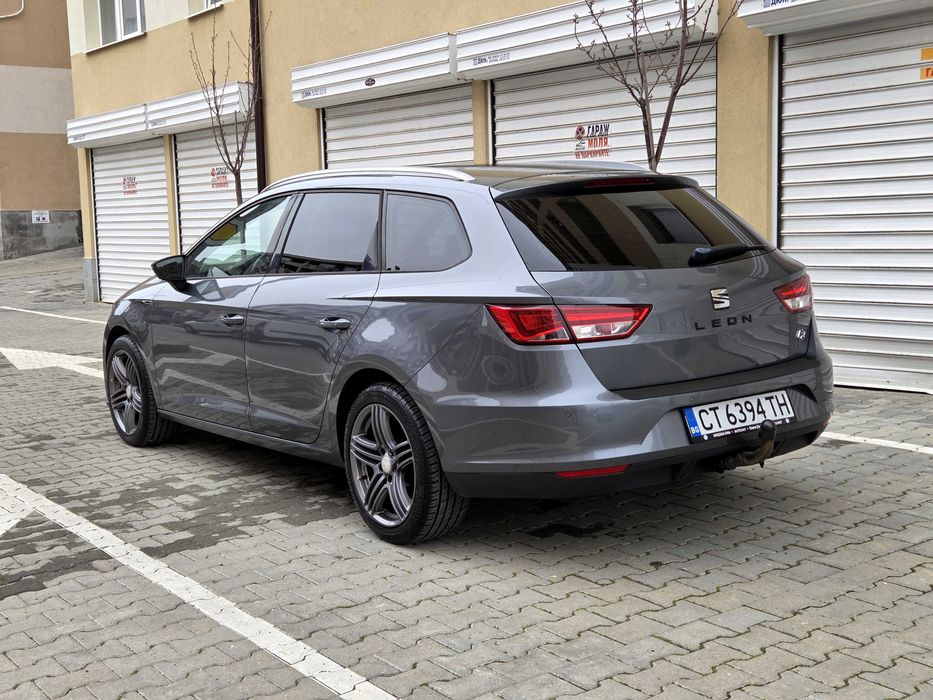 Seat Leon DSG7 | FR | CarPlay | Пълна сервизна история