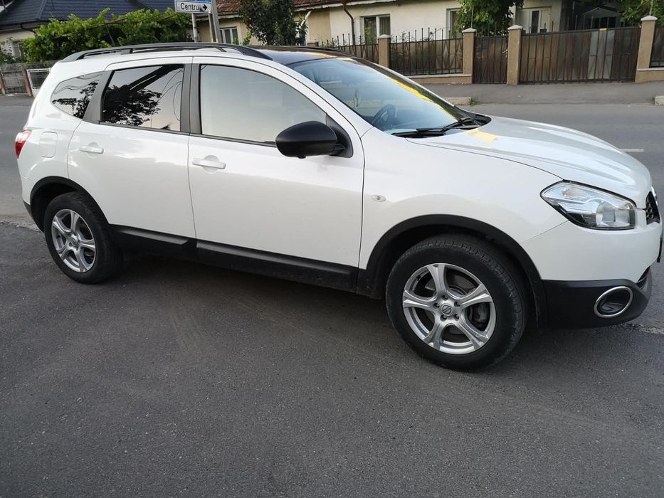 nissan qashqai +2