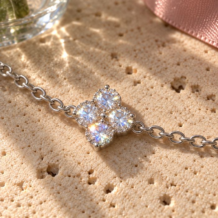 Brațară delicată din argint S925 cu moissanite