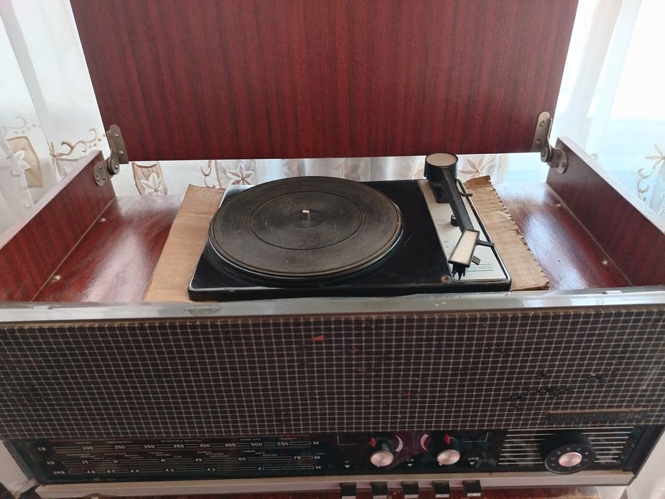 Radio plastinka sotiladi