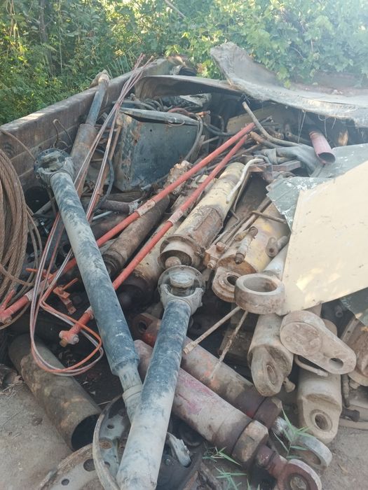 Xar xil razmerdagi silindr lar