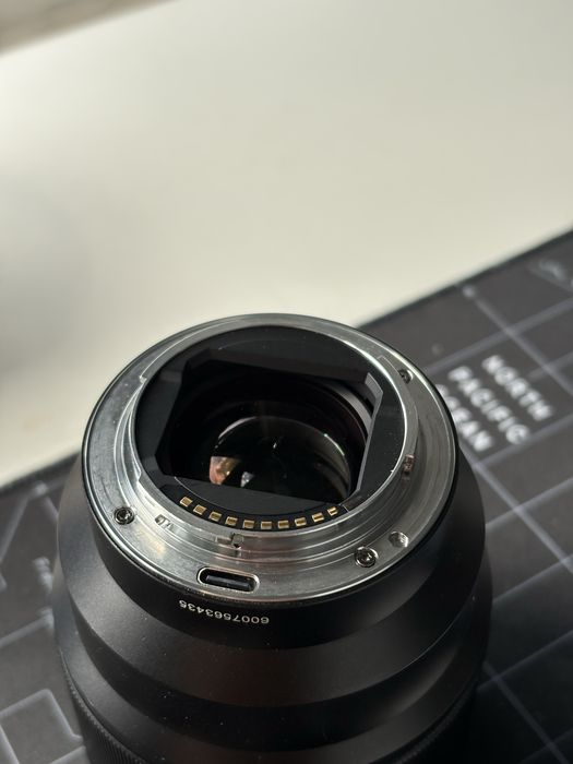 viltrox 85mm f/1.8