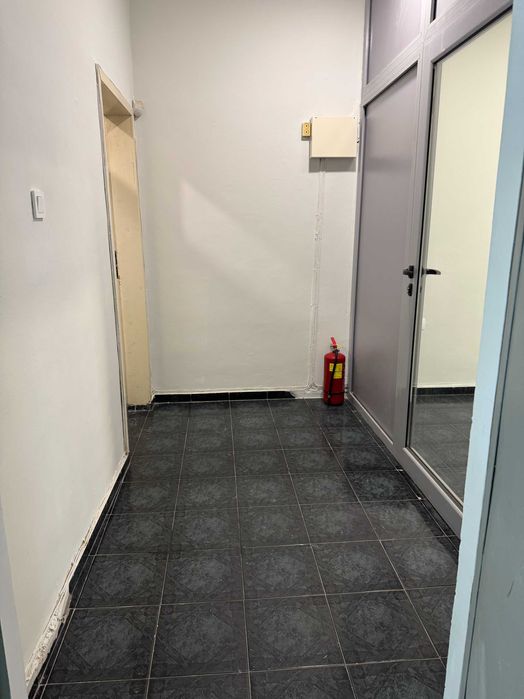 Дава се под наем Магазин в Пловдив, Централна гара - 83 кв.м за 561 € - Снимка #8