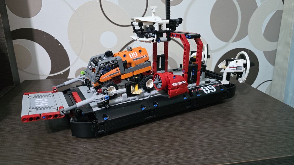 LEGO Technic 42076 Hovercraft (Aeroglisor) + Camion - Construit - Orad