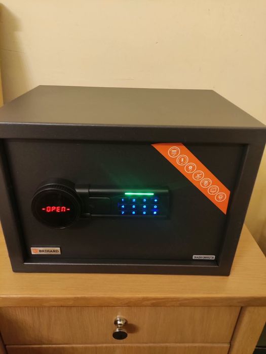 Seif  digital Brihard din otel,dimensiîmi 25x35x25,20L