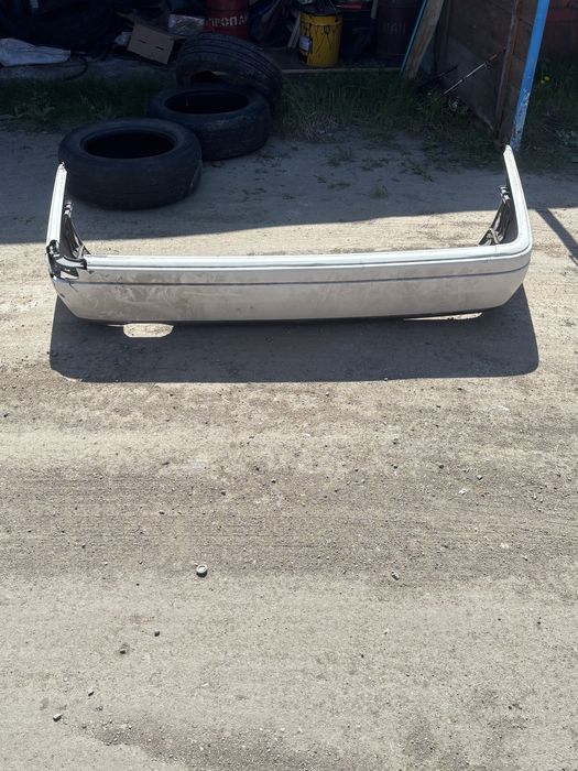 Продам бампер на мерседес с180