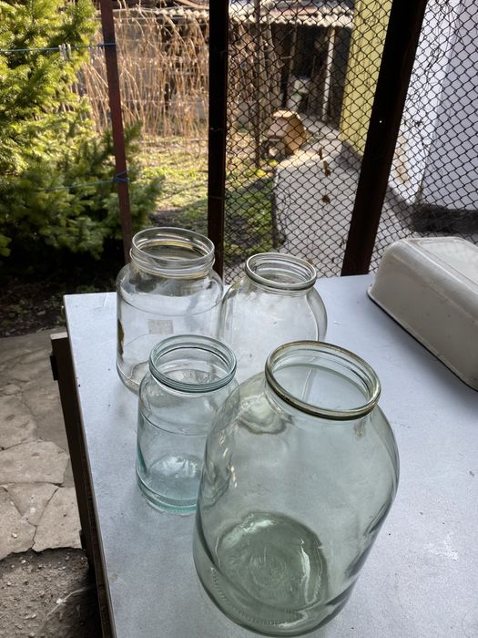 Стеклянные банки разной ёмкости
