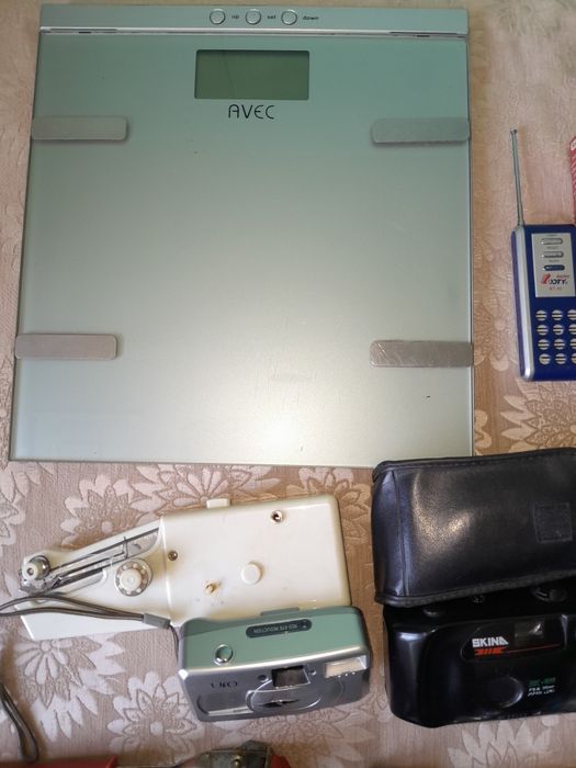 Стъклена  ретро  маса  и мн.други