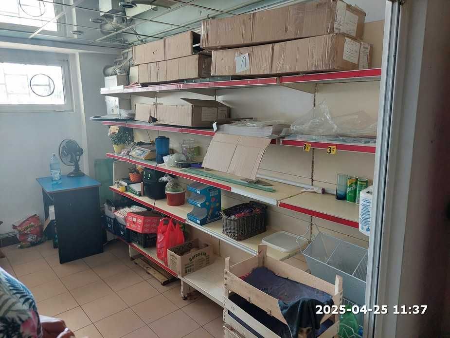 Dotări magazin, rafturi, vitrine, tejghele, mobiler comercial