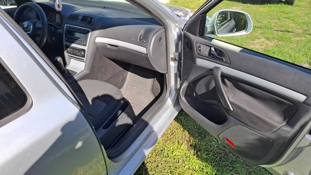 Vând Skoda Octavia 2 Facelift