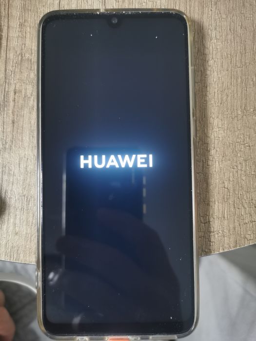 Huawei P30 lite с чехлом на магните