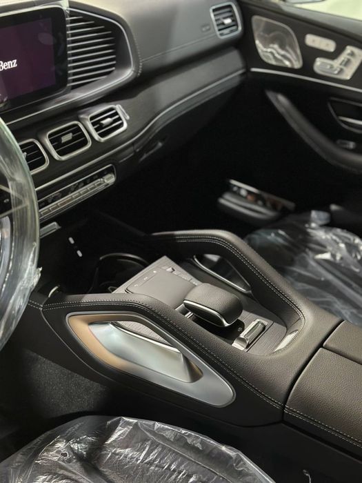 Mercedes Benz GLS 450 model 2025