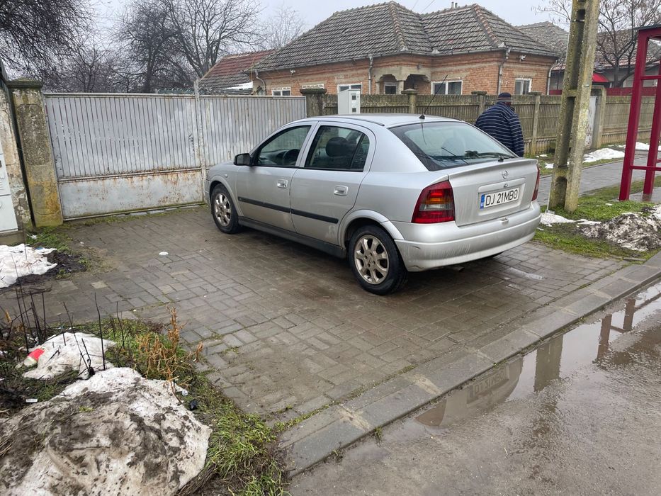 Opel Astra G berlină