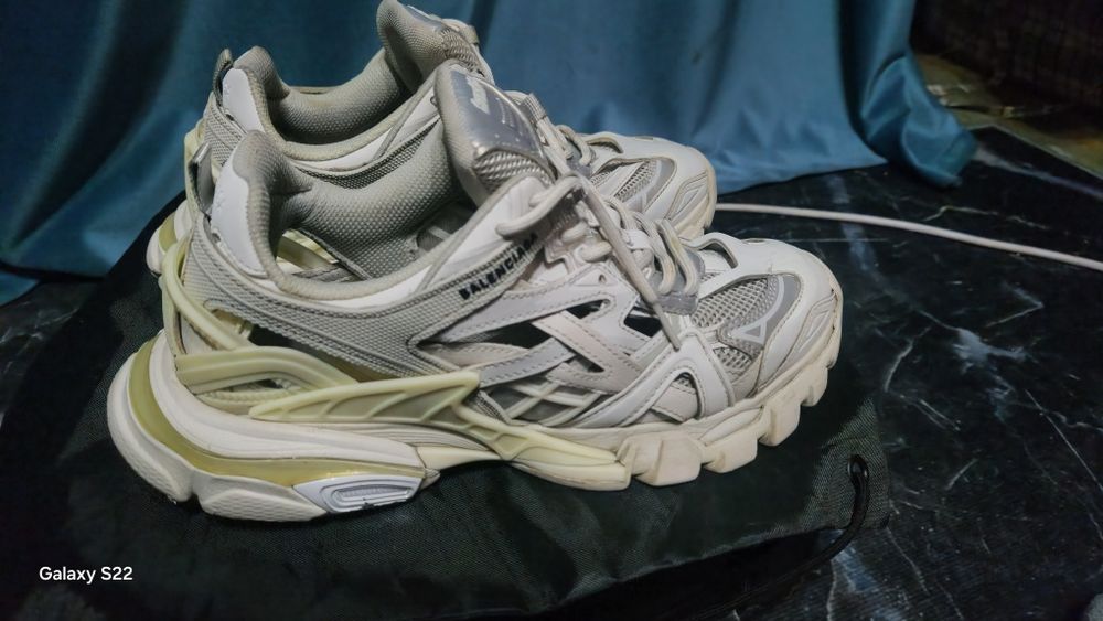 Balenciaga track 2
