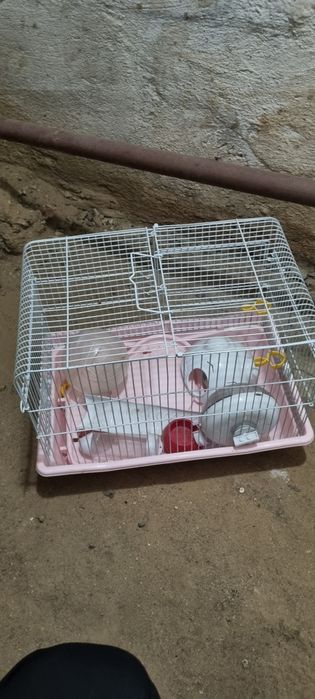 Продам клетку 2 шт