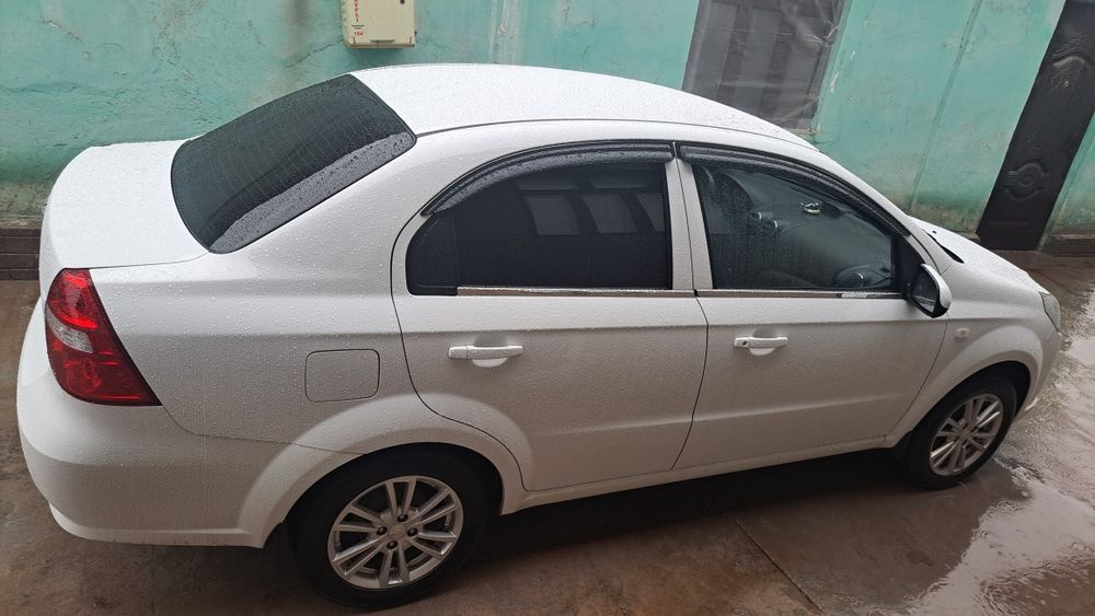 Продаётся нексия 3