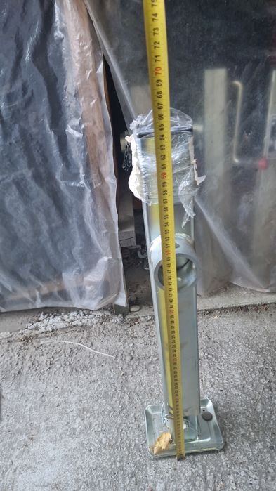Picior de sprijin pentru toată gama de remorci de la 750 kg la 3500 kg
