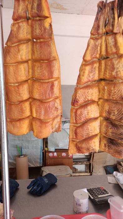 Осетр копченный и вяленный.