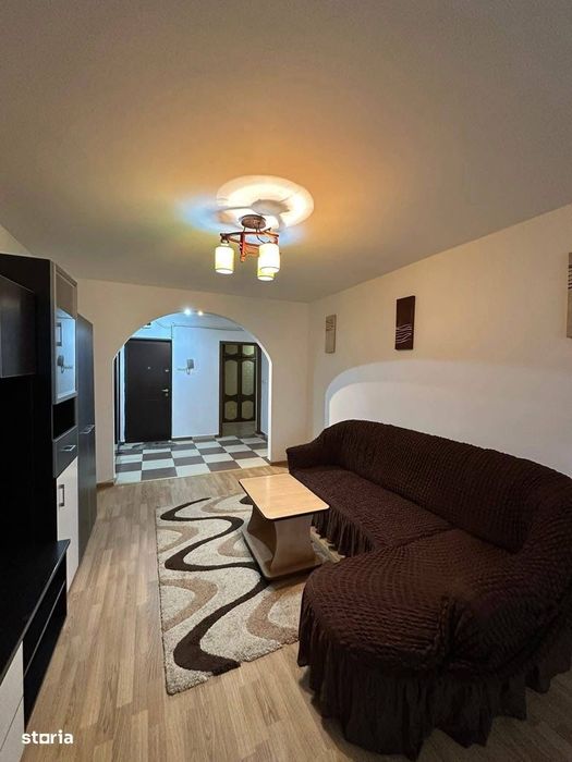 De vanzare apartament cu 3 camere, mobilat și utilat,in zona Madam Pop