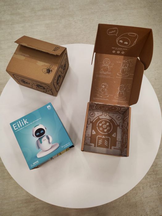 Eilik (Blue edition) робот