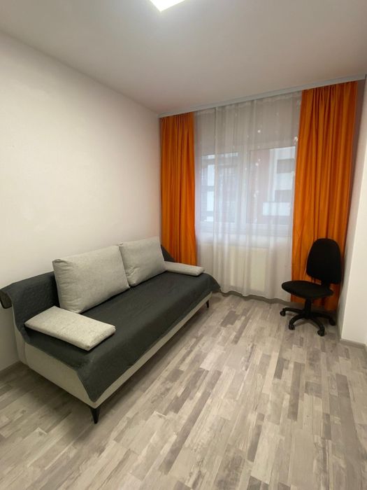 Închiriez Duplex  zona  Coresi